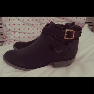 Black New Booties size 8.5